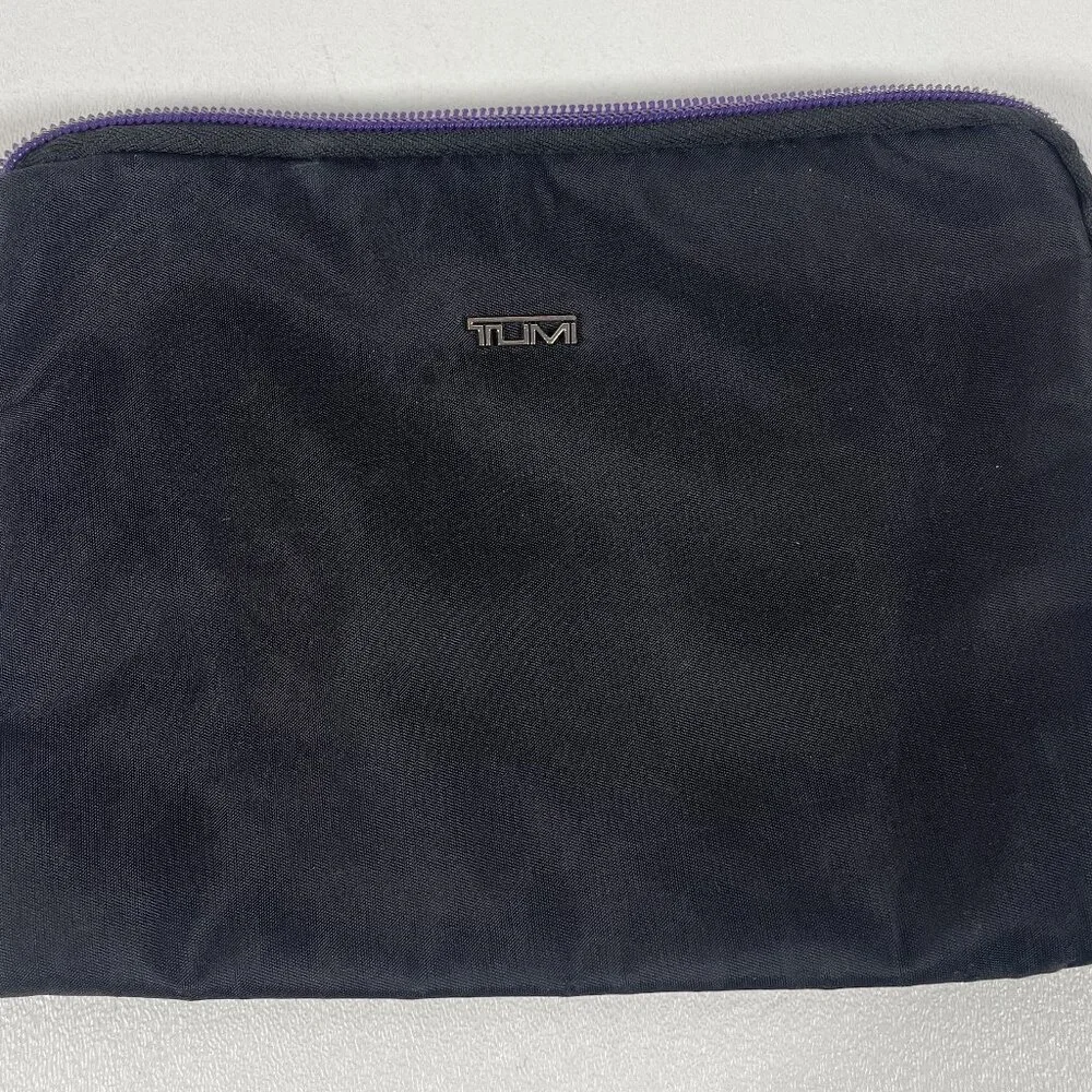 TUMI Black Nylon Zippered Pouch with‎ Purple Lining, Travel Organizer